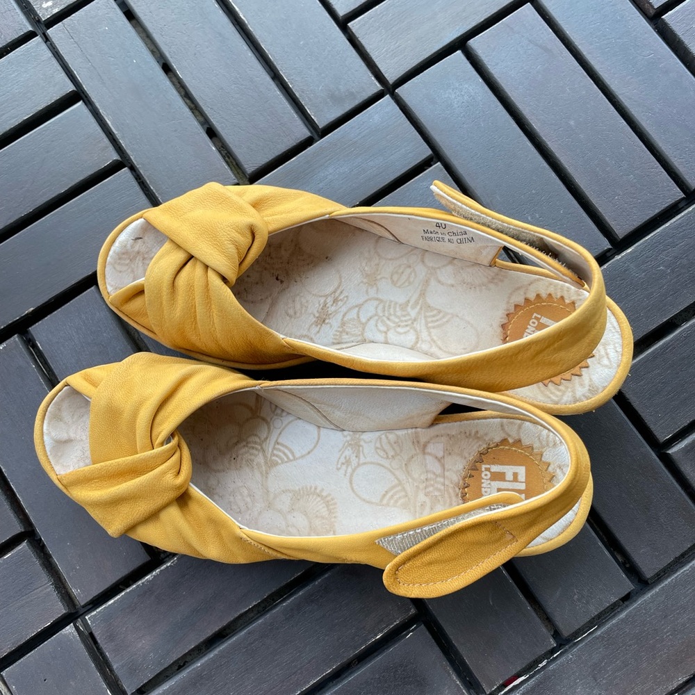 Fly London - The shoes are in a very good condition.